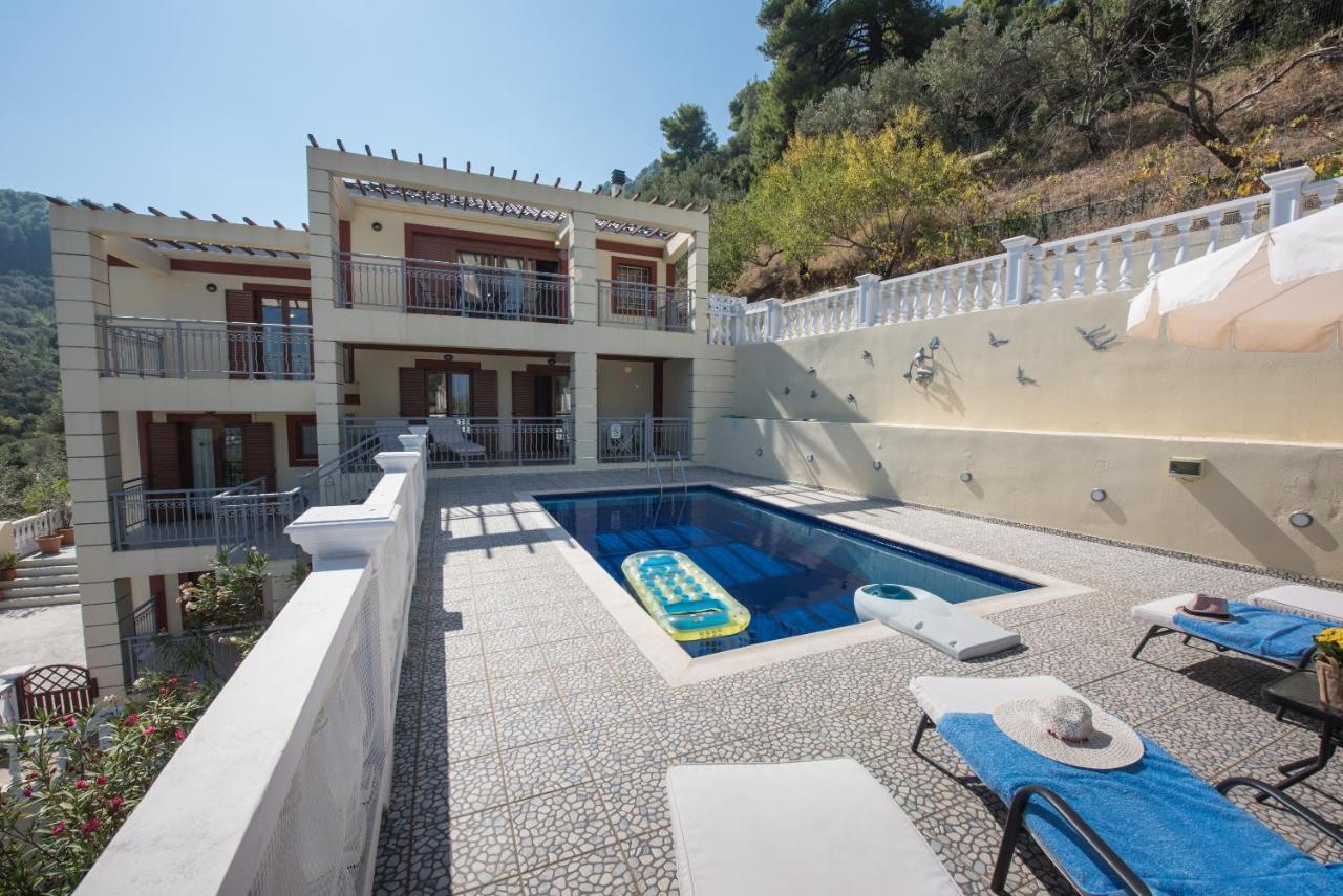 Gallis Villa Pefkias Exterior photo